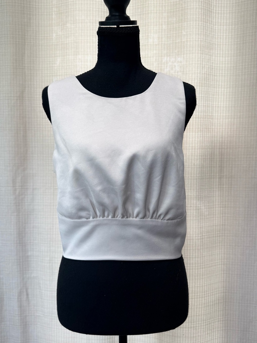 Sage The Label Open Back Bow Tie Crop Top NWT Size Large Ivory